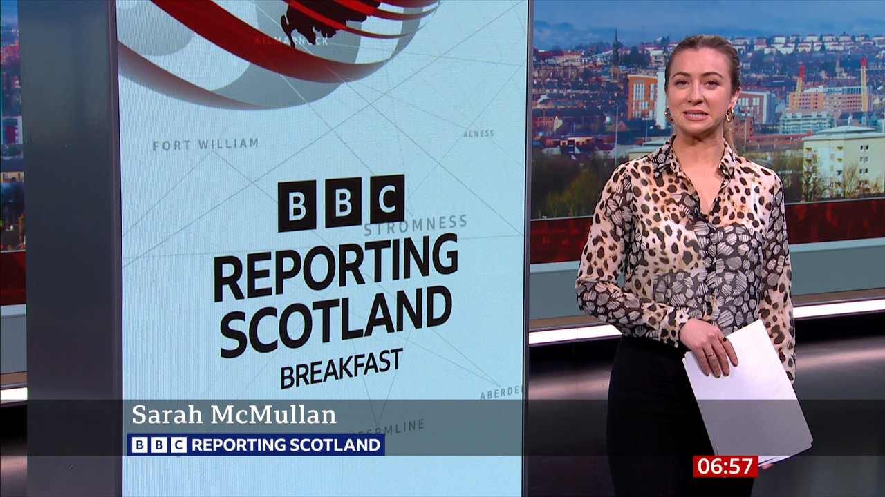 04.10 - 06.50.00 - Breakfast. The BBC's Breakfast programme features ....ts_snapshot_08.00.318