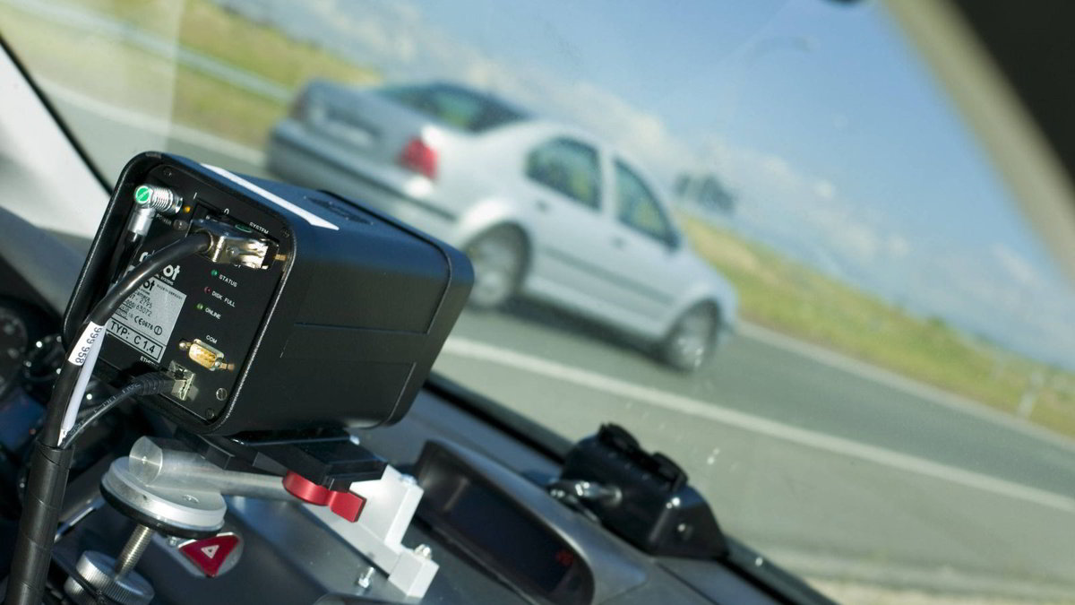 VIDEO Autovelox Polizia Locale: Automobilista denuncia Live le multe dal cavalcavia