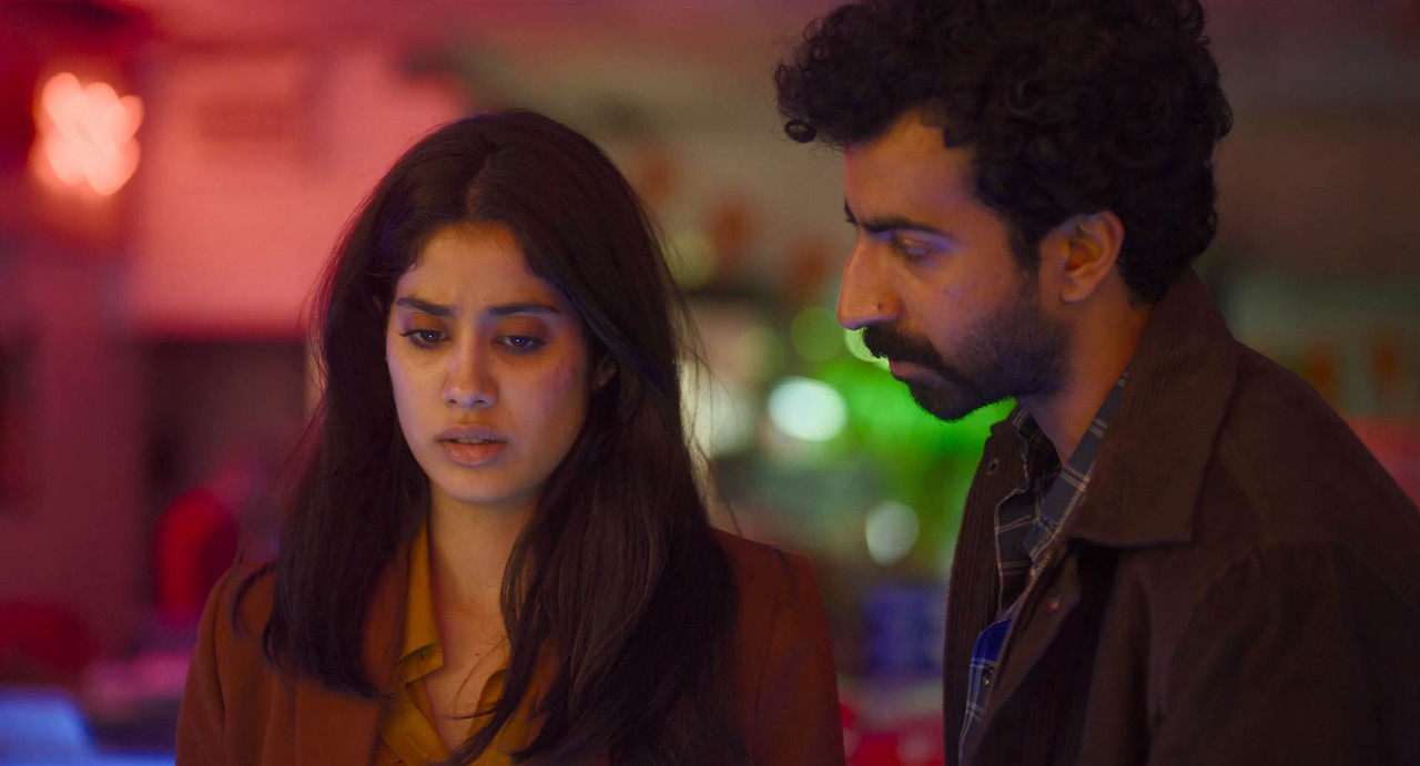 Ulajh 2024 WebRip [Hindi] 480p, 720p, 1080p ESub Screenshot