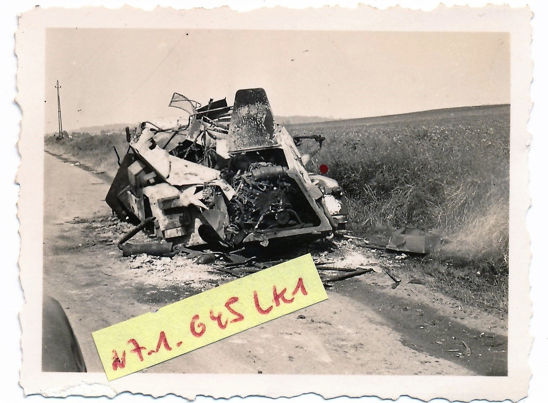 abgeschossener deutscher Spähwagen Sd.Kfz 1940 !