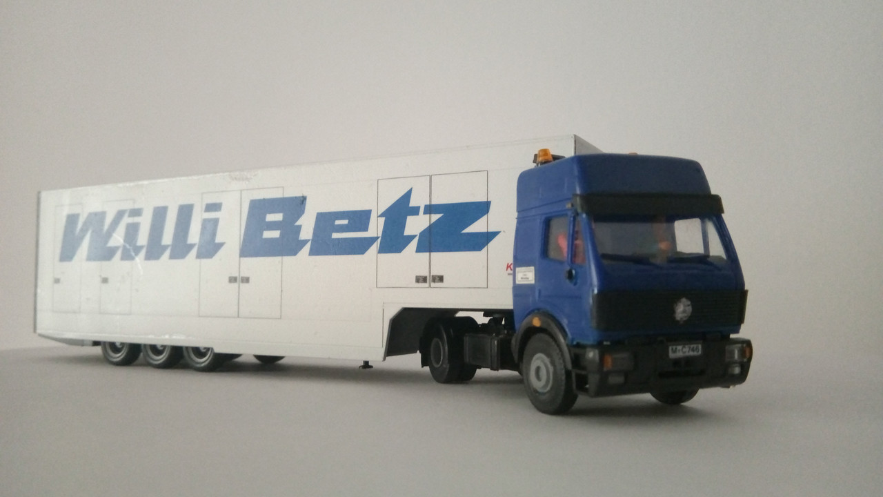 Macht (7947)