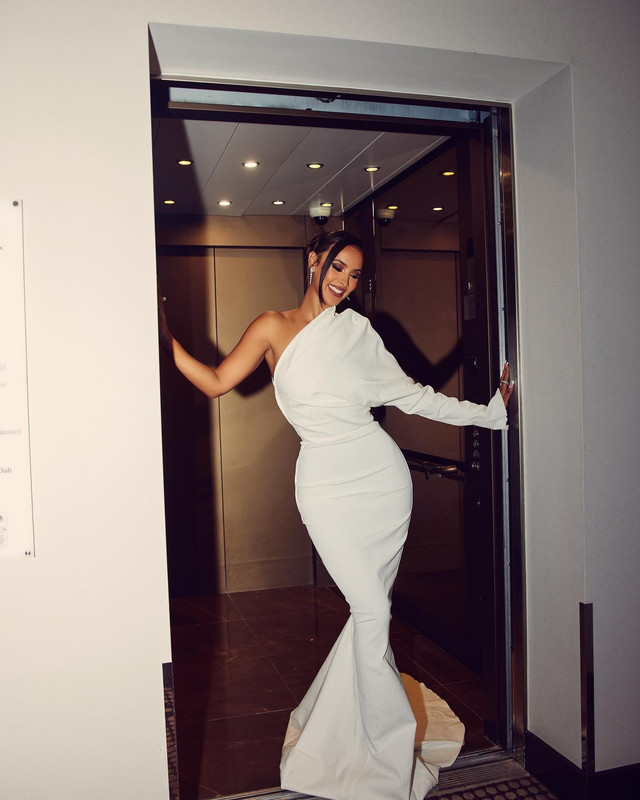 [Image: Ff-C-dp8-Xw-AEHx-Bx.jpg]