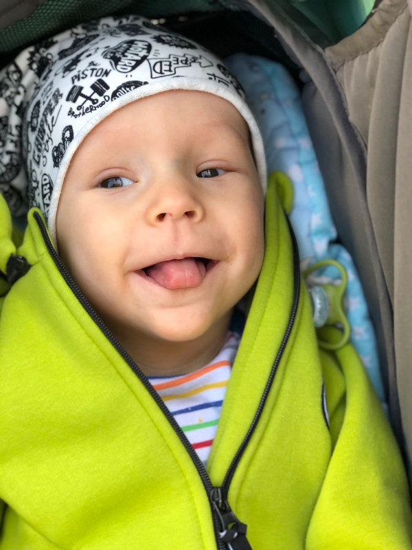 275B1E90-40CF-40A4-92FA-38E4D63567C1