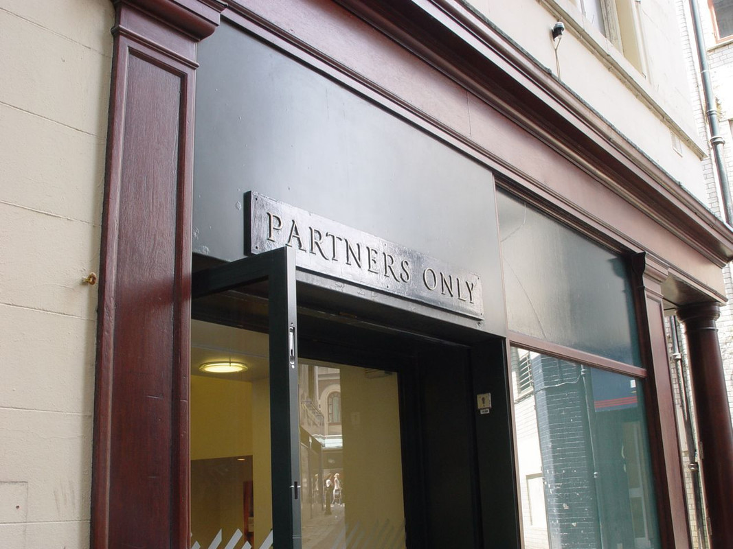 GHL Partners' entrance