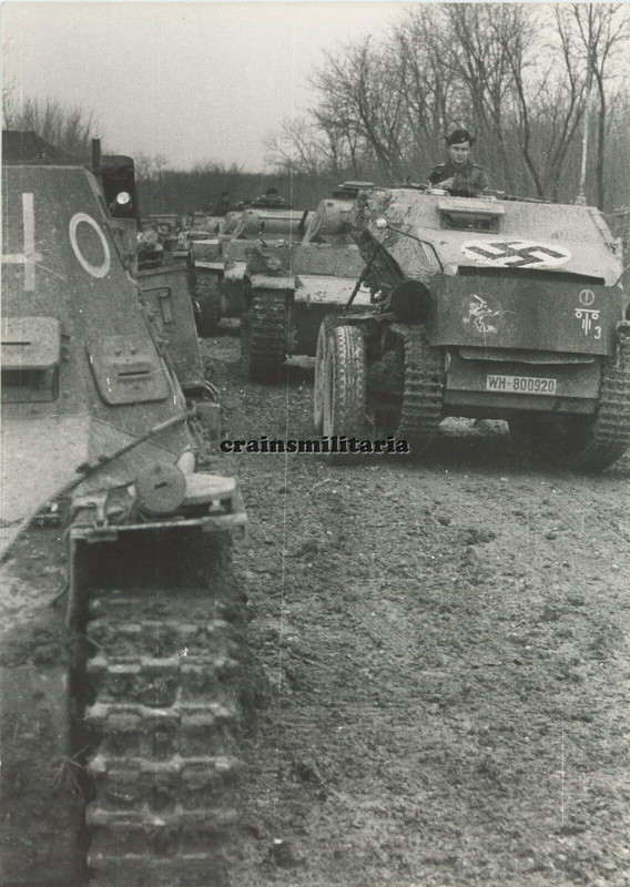 Foto SdKfz 254 Panzerspähwagen mit Gespenster Wappen 11.PD Panzer