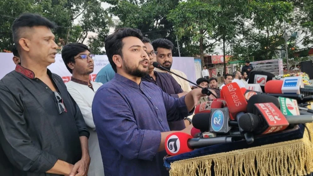 ড. ইউনূসের হেনস্তার দায় পররাষ্ট্রমন্ত্রীকে নিতে হবে: নাহিদ ইসলাম