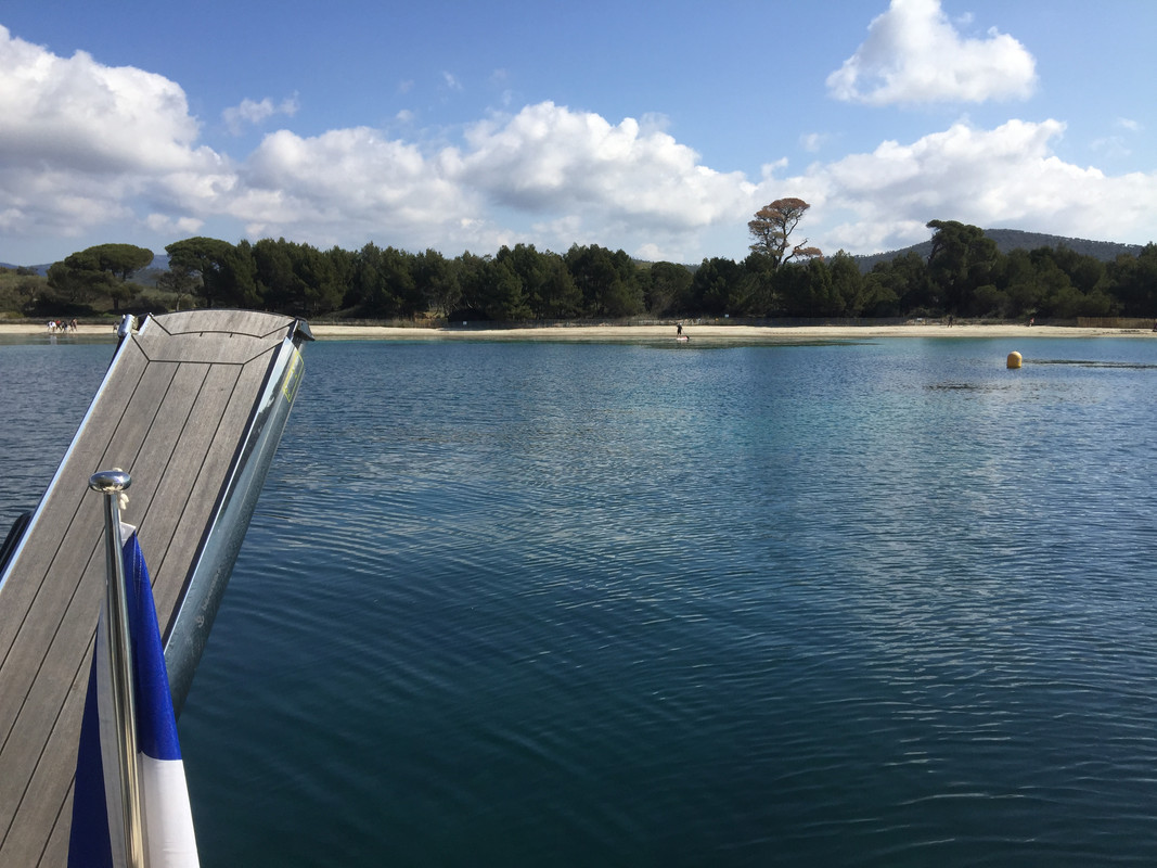 000AEA47-73ED-489B-AB64-75D721105661