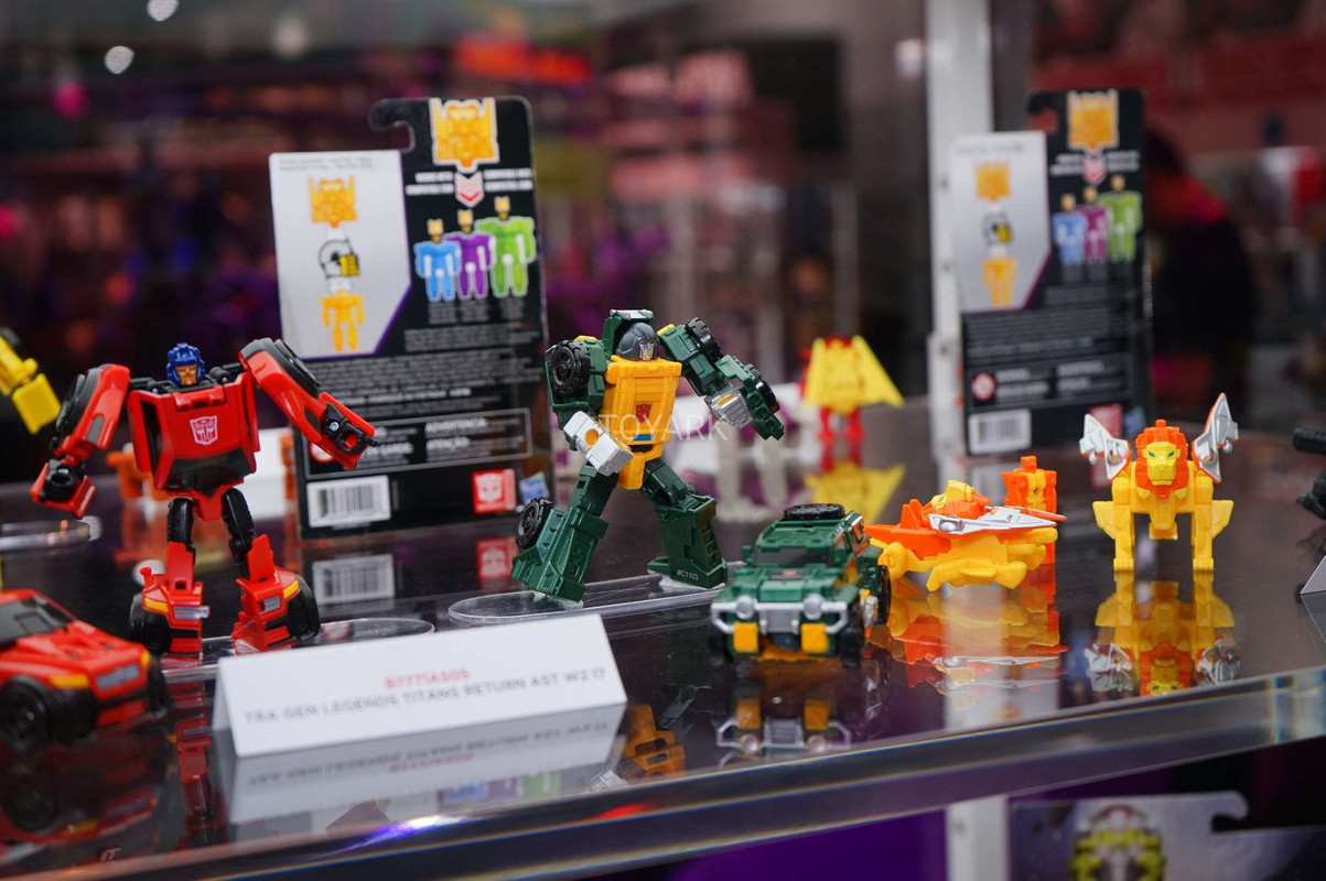 SDCC-2017-Hasbro-Transformers-044