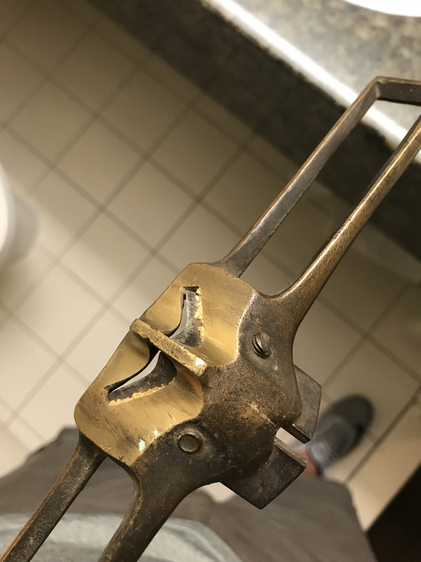 96EFEFBD-319F-43A8-BB50-58B0644F95E3