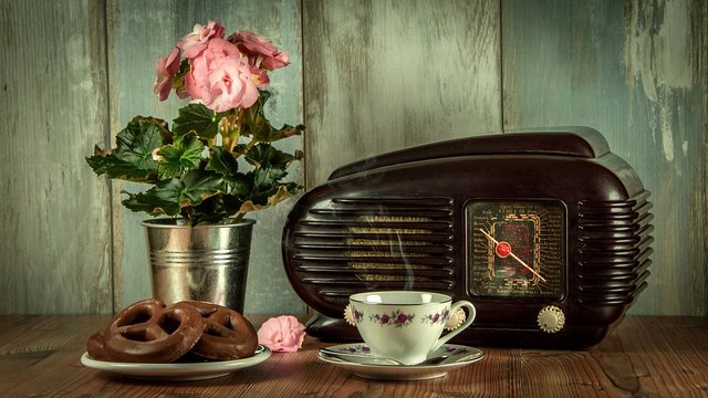 La Radio: su historia, evolución y adaptación en el tiempo hasta llegar a la era digital online Radio-antigua