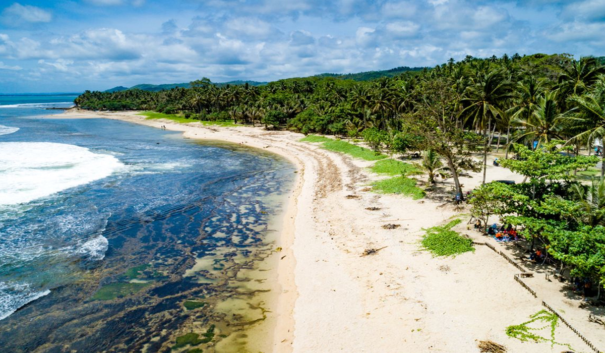 Pesona Keindahan Pantai Karapyak yang Sangat Memukau dan Juga Indah