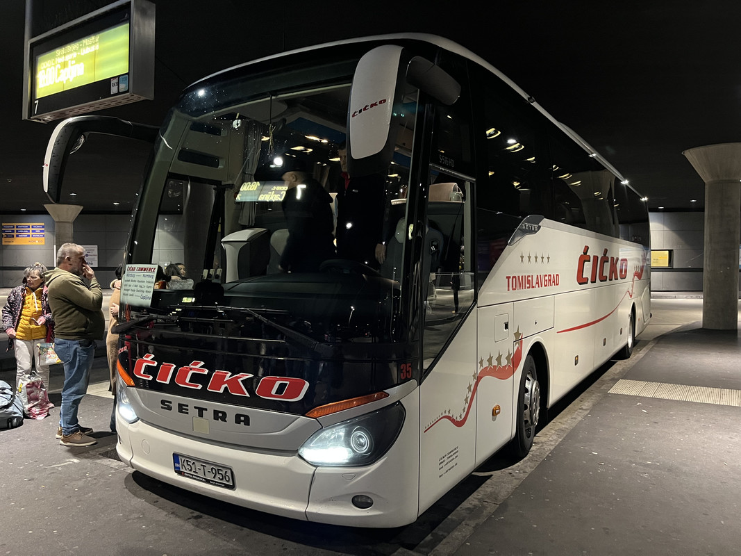 D3FE806F-4963-497D-80B7-272E576D3276