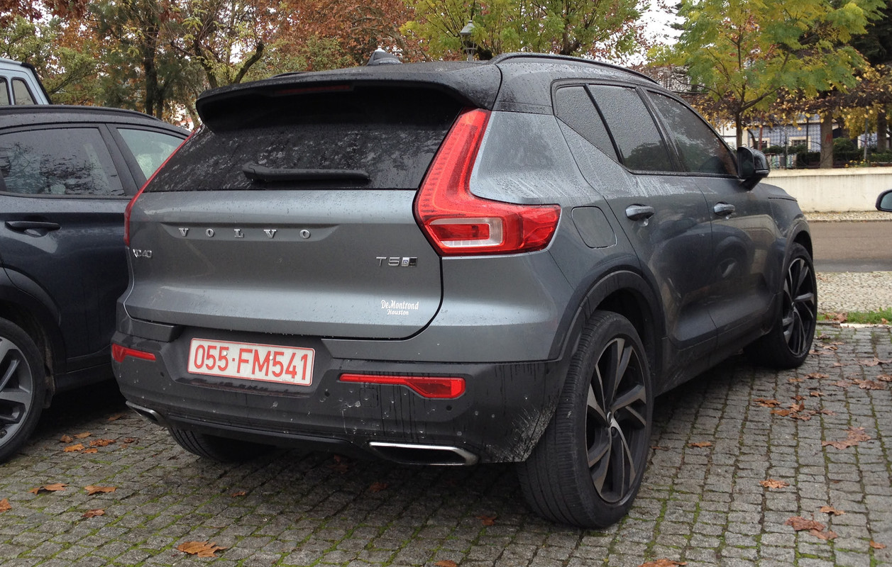 IMG_6902_us-spec_volvo_xc40_t5_awd_r-design.jpg