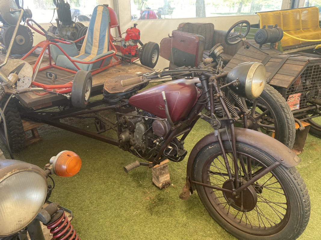 3BA5735D-C40F-479E-B795-832E02FA2A6F