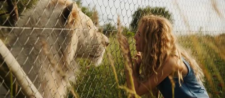 Mia.E.Il.Leone.Bianco.2018.iTA.MD.TS.MP4-NAHOM.mp4_snapshot_00.5