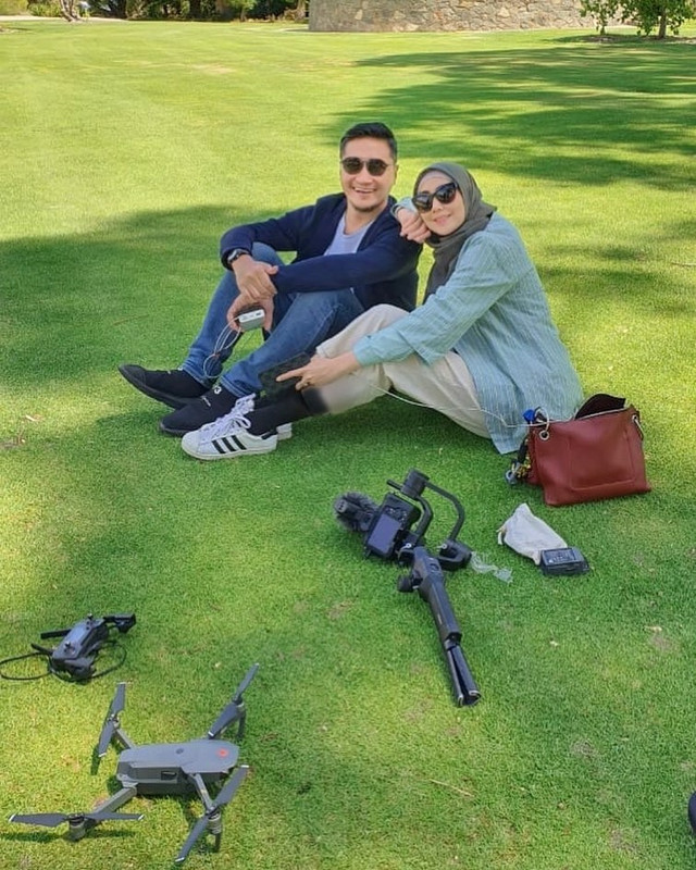 Arie Untung dan sang istri, Fenita Arie.