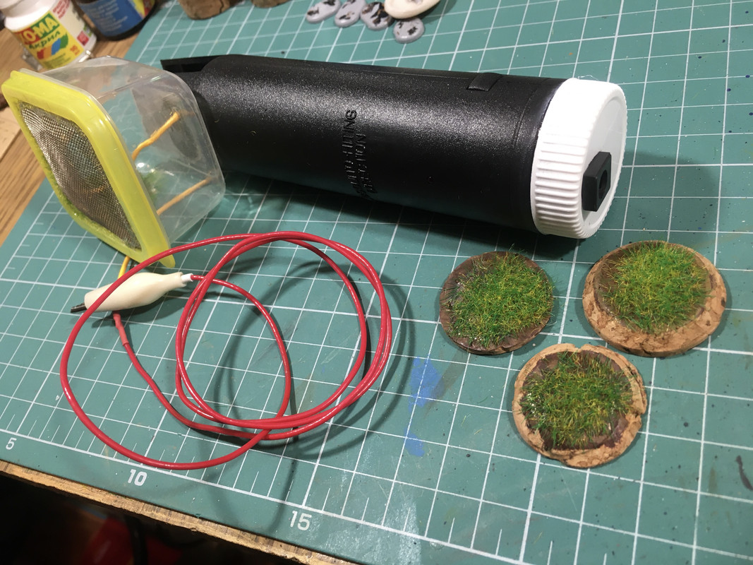 Benno's Figures Forum • DIY static grass applicator