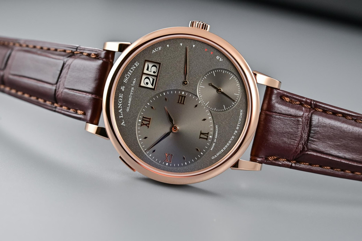 A-Lange-Sohne-Grand-Lange-1-Update-2022-137.033-review-9-2048x1362