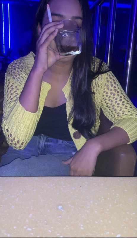 photo_6183558824183580575_y