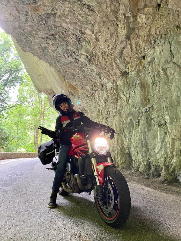 53430CB6-E47E-43D2-AA84-6126656932D9