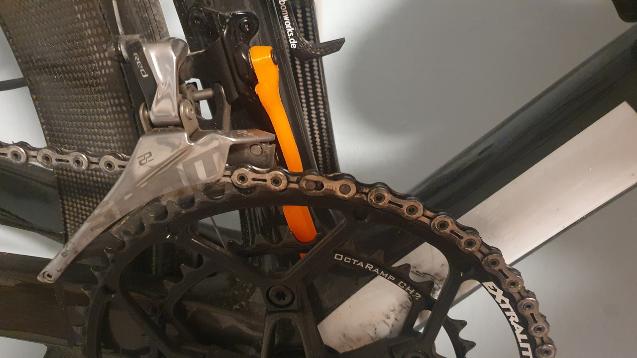 Lightweight alternative for integrated computer mount and chain catcher -  Weight Weenies
