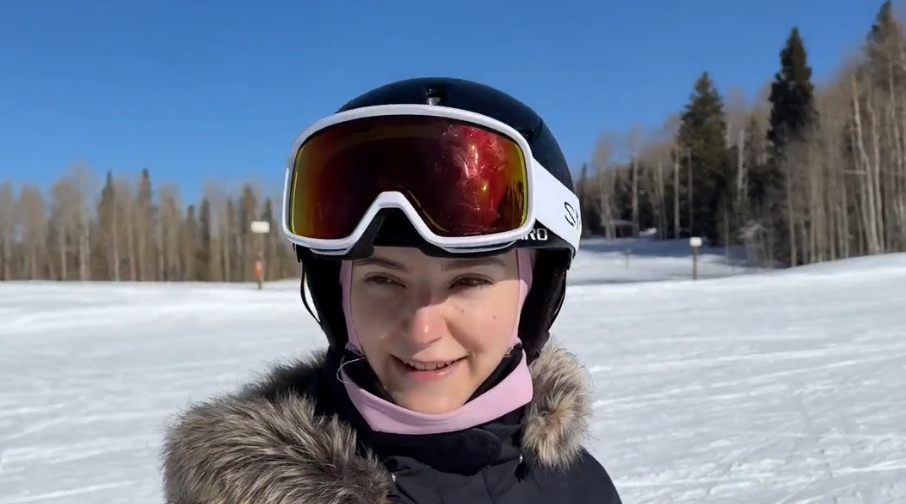 OnlyFans – Eva Elfie – Creampie In Snow Mountains