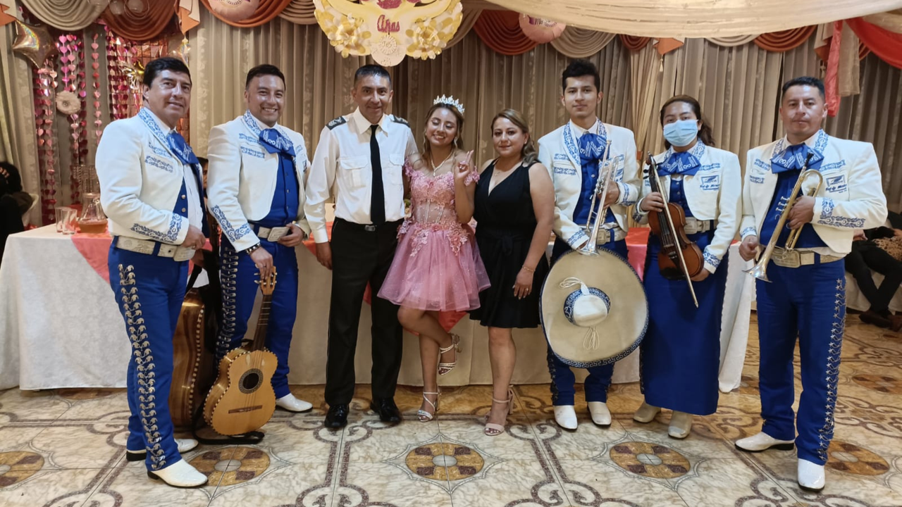 Detalle de trompetas de mariachi