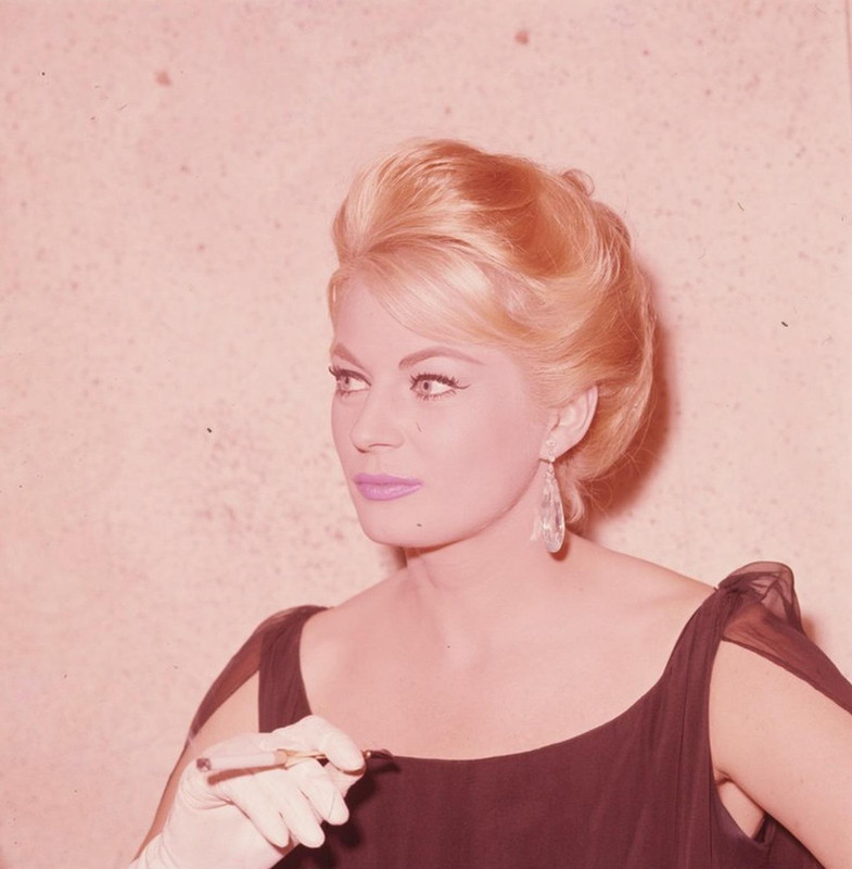 anita_ekberg_md59