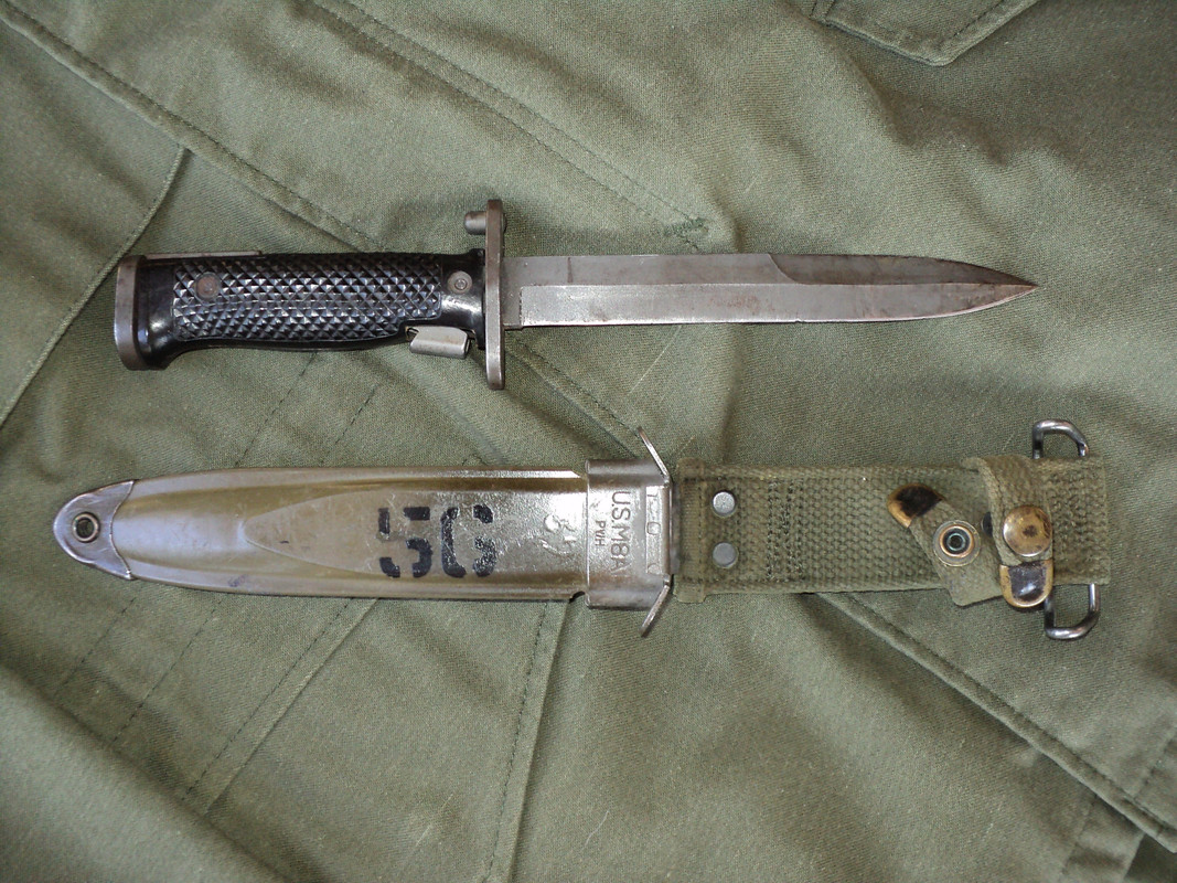 Imperial-M5-Bayonet-and-scabbard.jpg