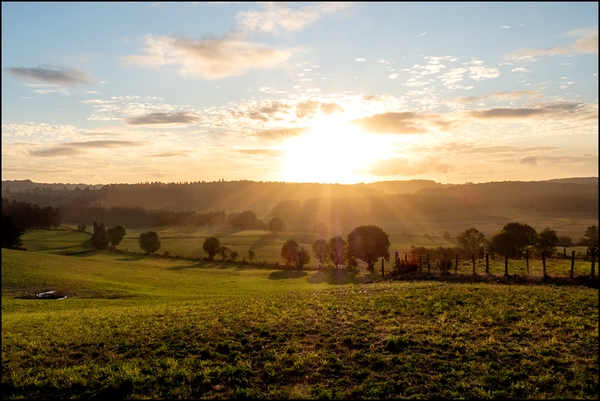 Coucher de soleil sur l'Aubrac. 48799898486-2e42b01854-b