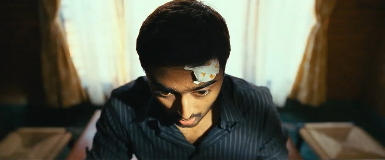 Naanayam 2010 WebRip [Tamil] 480p 720p ESub Screenshot