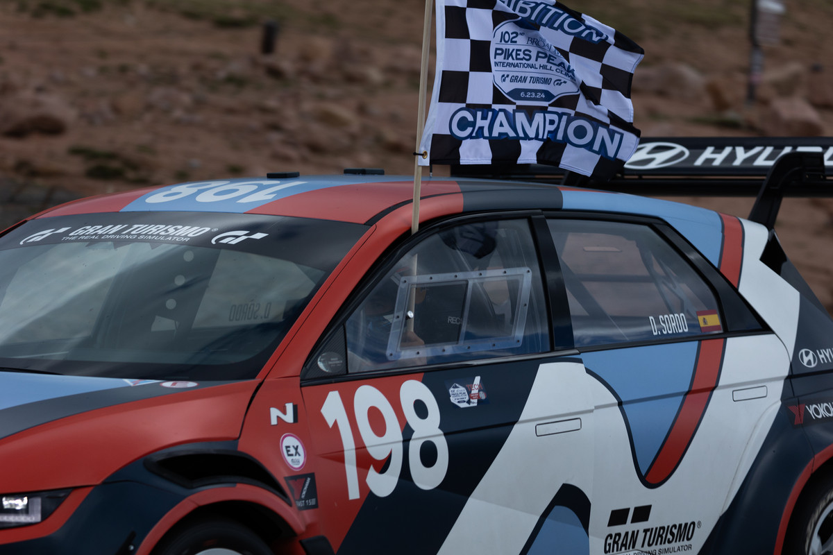 60174-HyundaiMotorsIONIQ5NSetsBenchmarkforCrossoverEVsatPikesPeakInternationalHillClimb