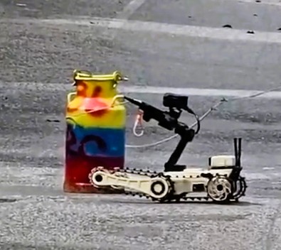 [Imagen: robot-antiexplosivos-Firma-r-r-s-s.jpg]