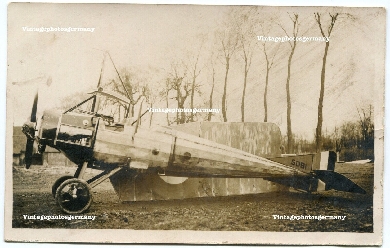 D156 Foto WK1 Frankreich erbeutetes französisches Flugzeug Doppeldecker Kennung
