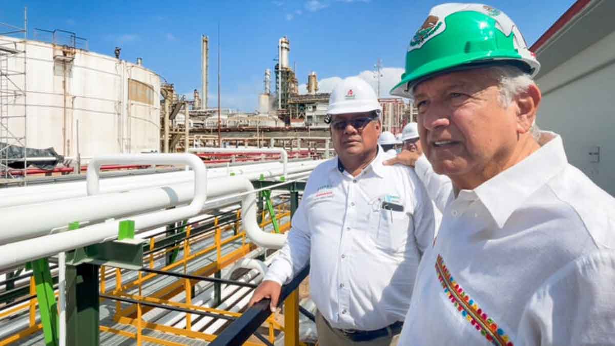 AMLO: Un orgullo que en México se venda gasolina más barata que en EU