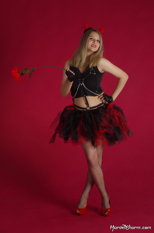 MarvelCharm_Lena-Halloween-2016-002