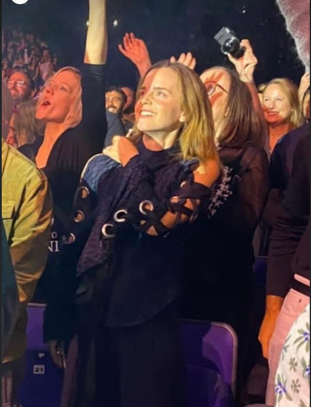 emmawatson-photogallery.blogspot.com (1)