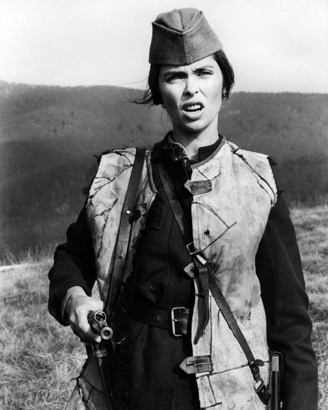 Barbara_Bach_a94