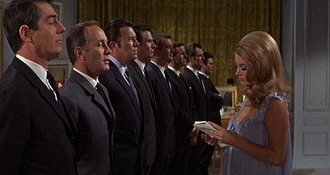 PETER-RAY-BURTON-CASINO-ROYALE-3-D-FOTOR.jpg