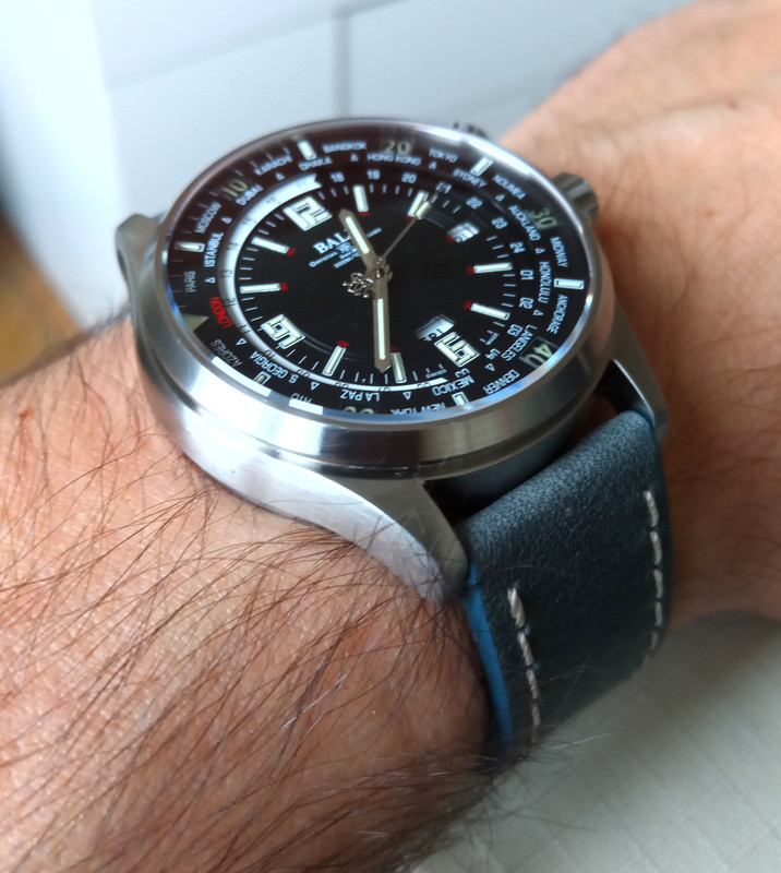 ball-diver-wrist.jpg
