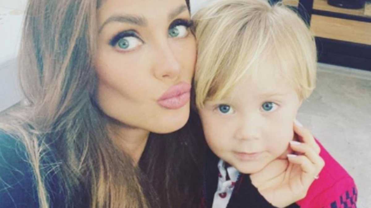 Anahí aparece tatuada completamente en Instagram