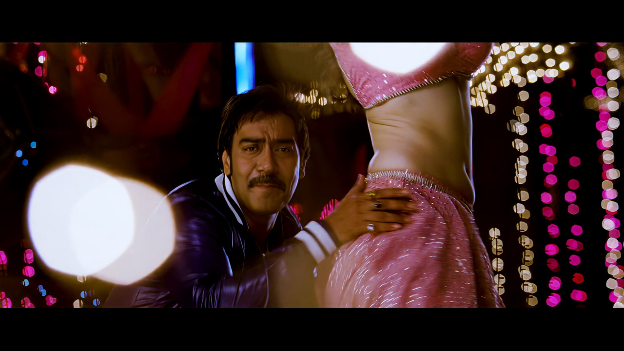 Tamanna Hot Song 03 From Himmatwala Taki O Taki 4K (Best Quality).mp4_snapshot_03.39_[2021.04.05_13.