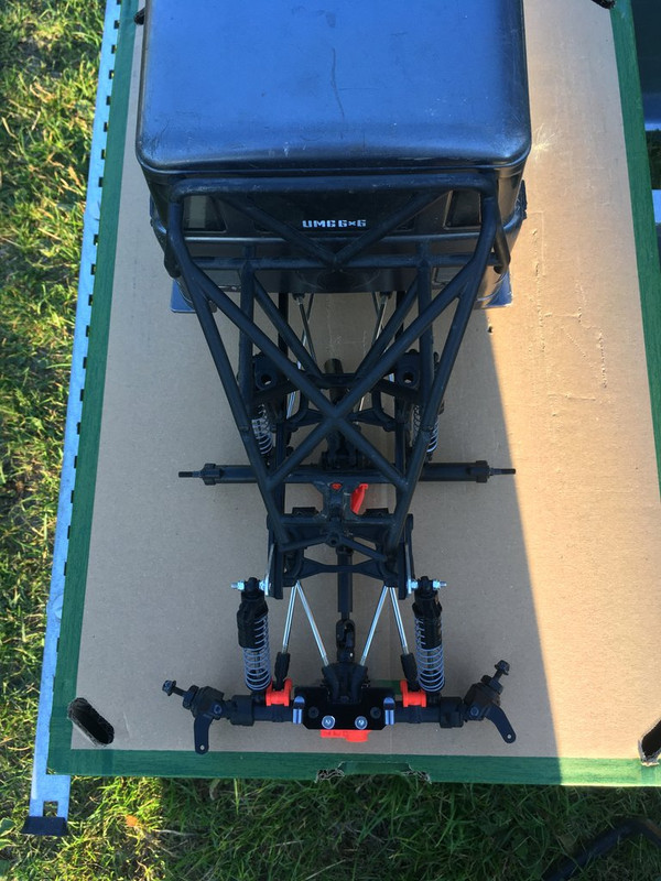 UMG 6x6 Axial IMG-2262