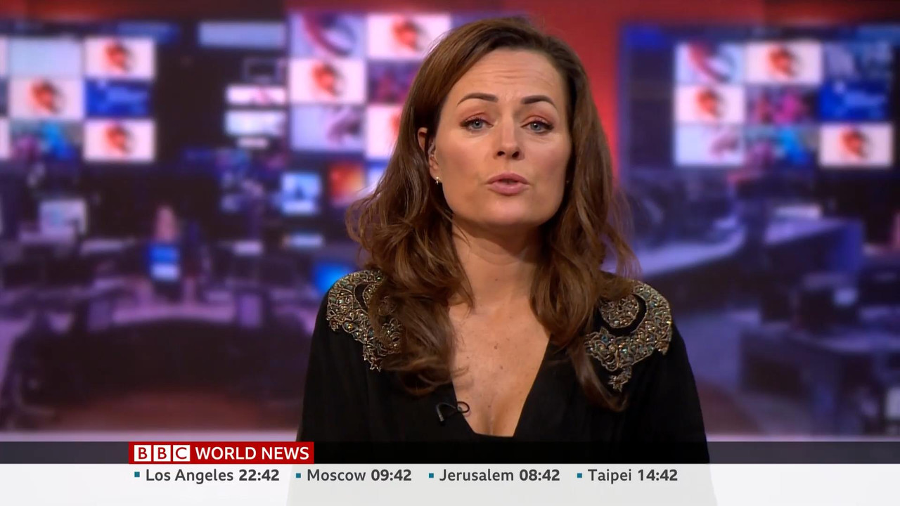11.12 - 06.00.00 - BBC World News. News. Reporting on the day's inter....ts_snapshot_42.44_[2021.11.
