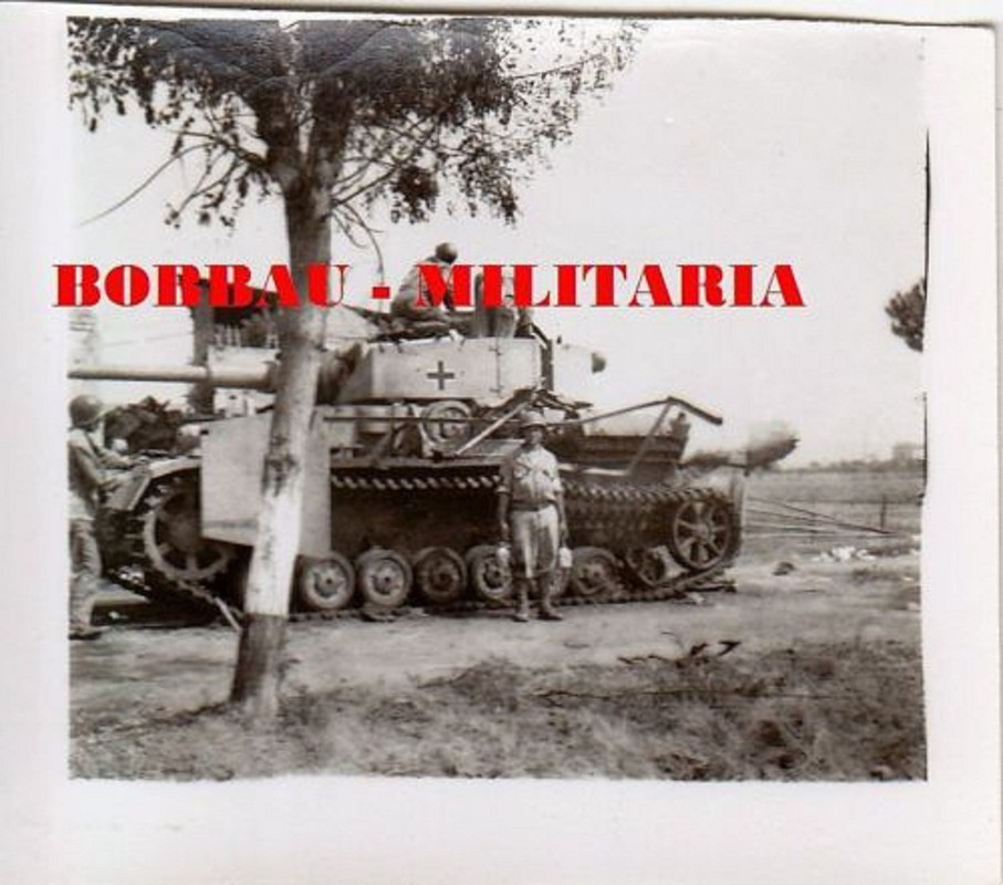 US Soldaten vor Panzerkampfwagen IV 1945 Endkampf Zusatzschürzen