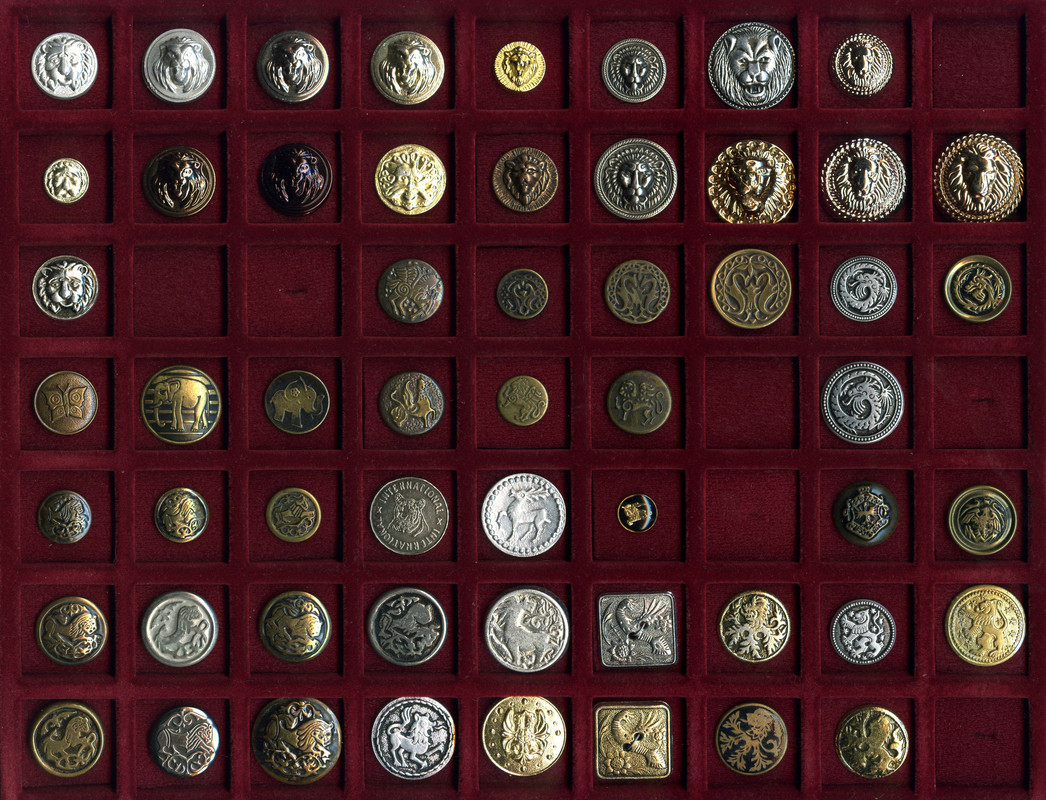 Пуговицы СССР. Звери. металл. 1.