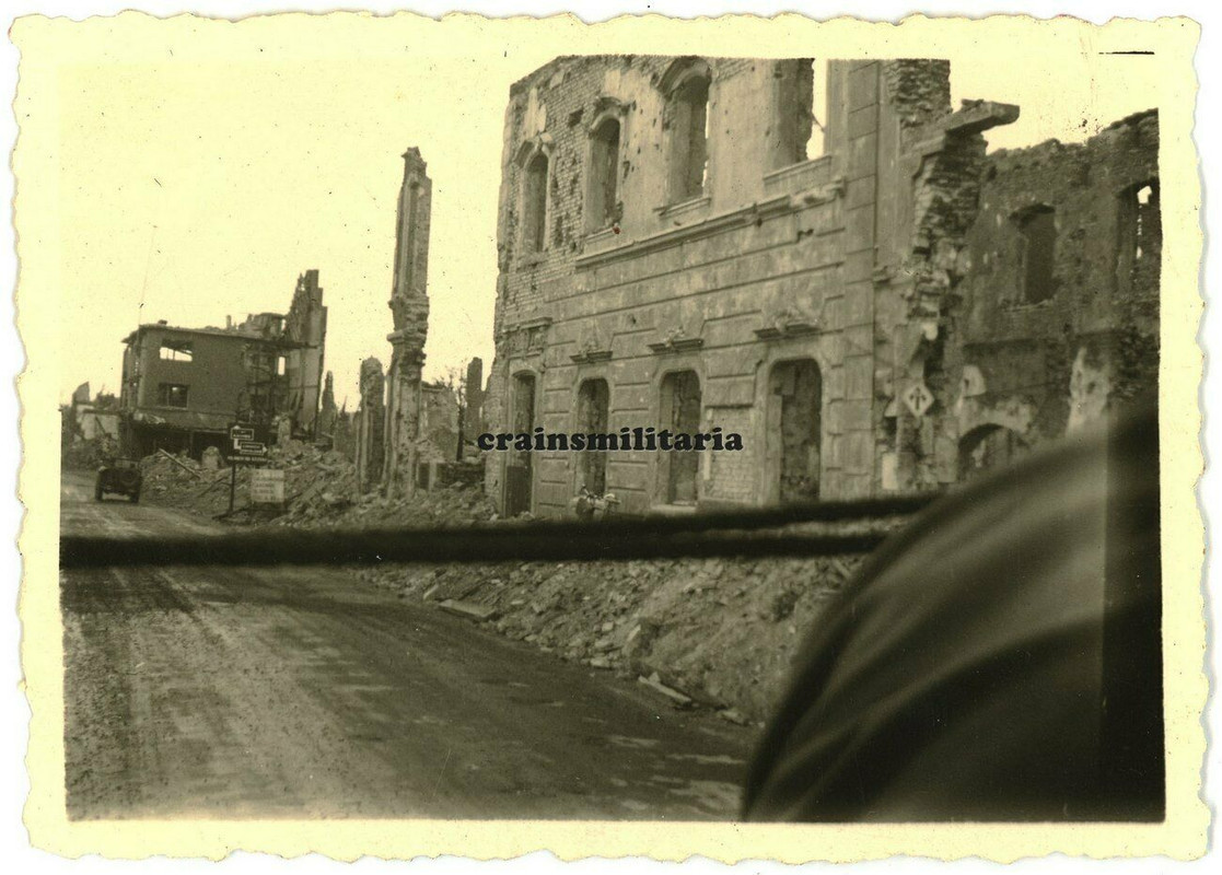 US Foto Einmarsch GI Soldaten in zerstörtes DÜREN Hürtgen b. Aachen 1945