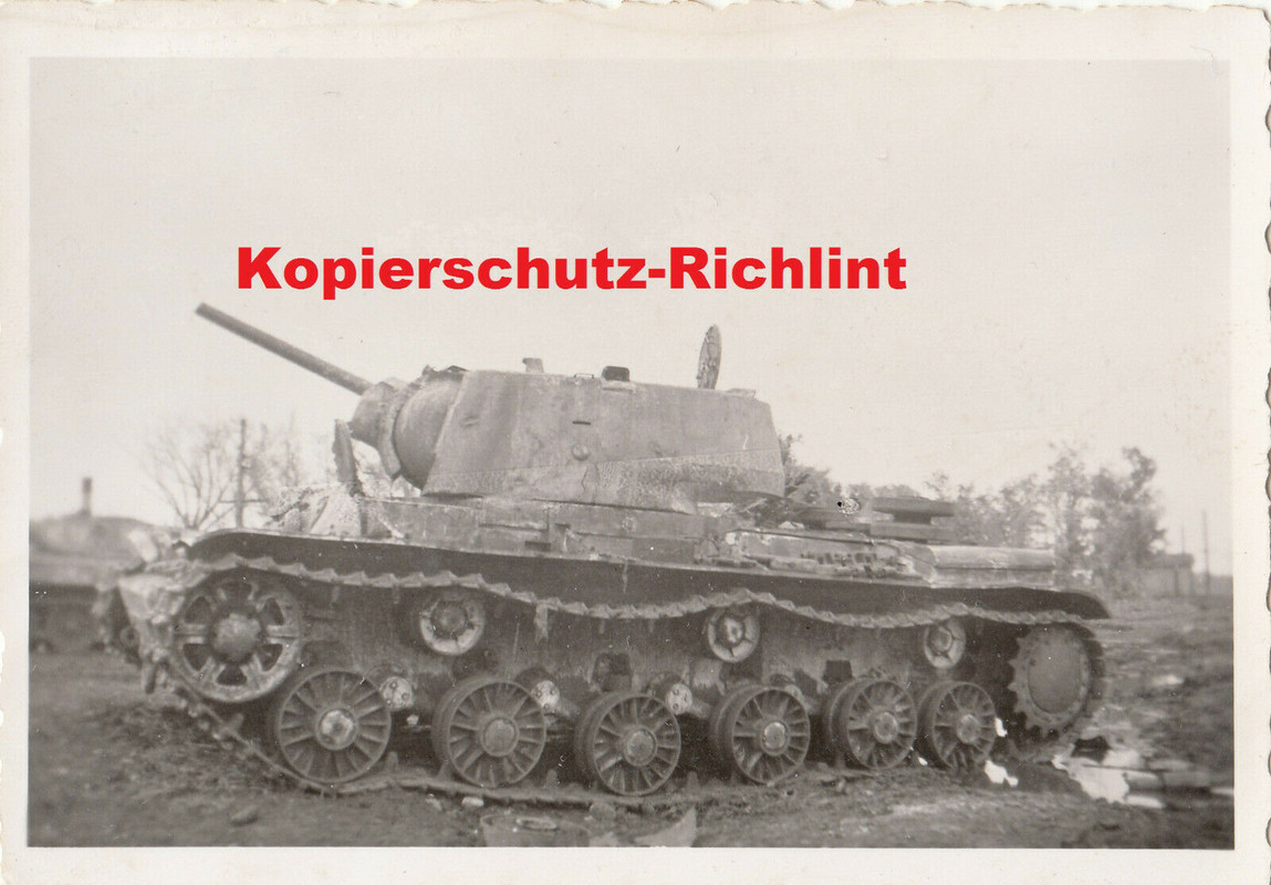 Wehrmacht Rußland schwerer russischer Panzer KW-1