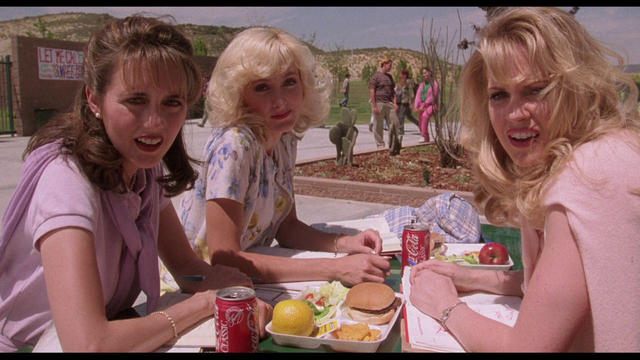 vlcsnap-2024-12-26-19h38m05s404