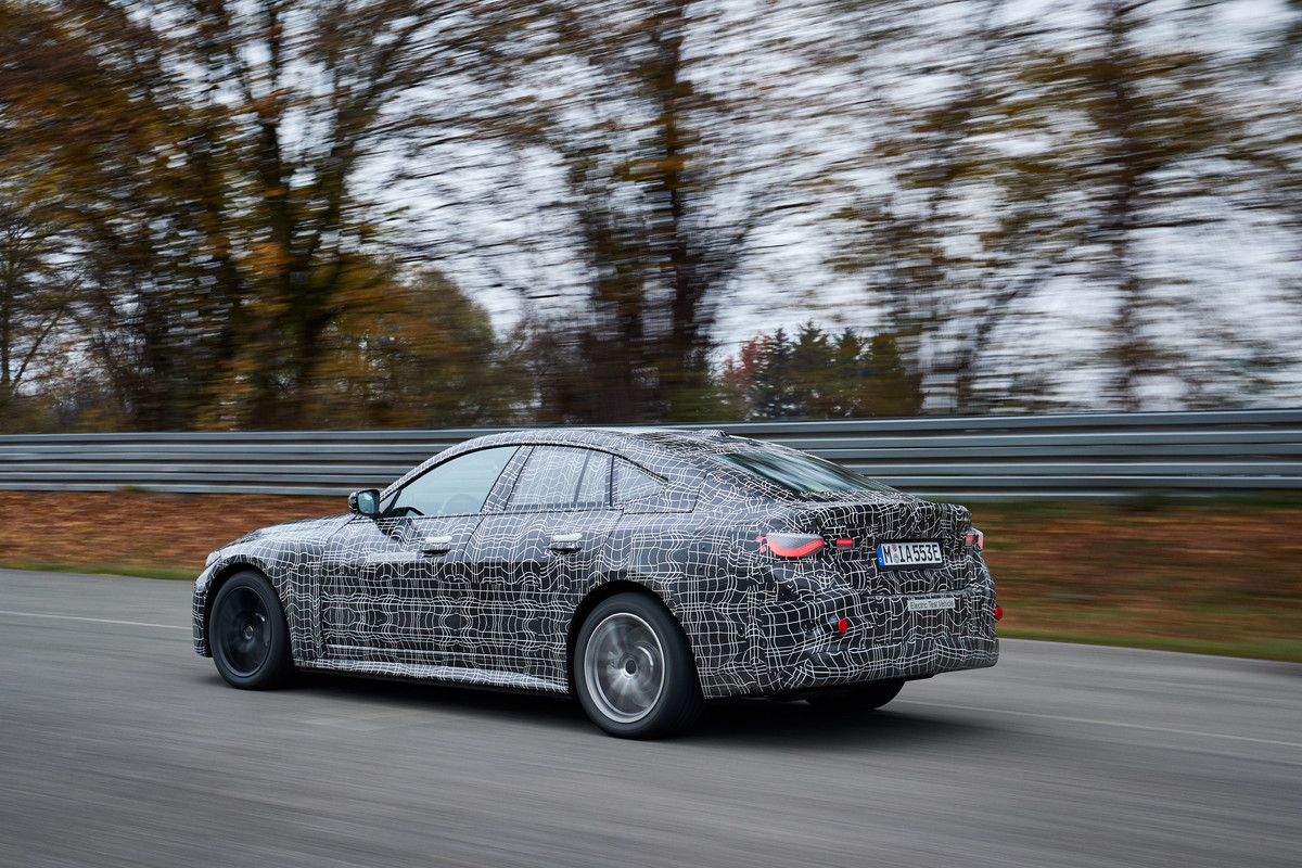 P90412314_highRes_bmw-i4-prototype-fin